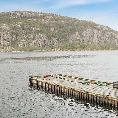 Awesome In W/ Wifi And 4 Bedrooms * Flekkefjord