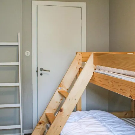 Holiday home Awesome In W/ Wifi And 4 Bedrooms *
