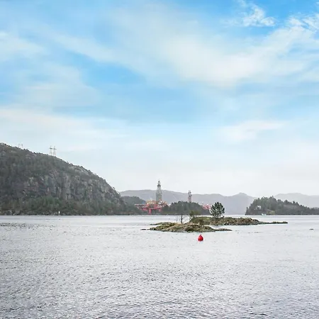 Awesome In W/ Wifi And 4 Bedrooms * Flekkefjord